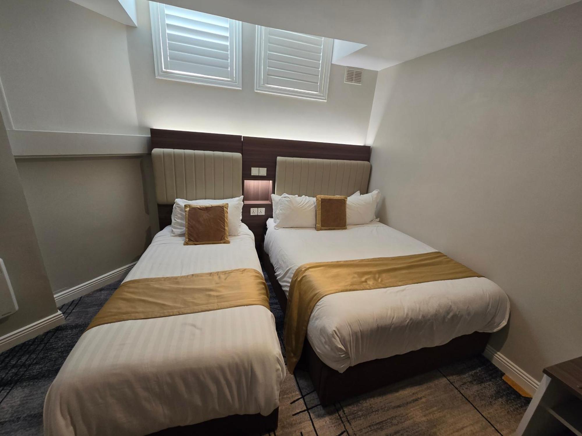 Double Bedroom Studios — Photos 1